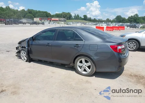 2012 Toyota Camry Se/Le/Xle z USA, uszkodzony, nr VIN 4T1BF1FK2CU027165
